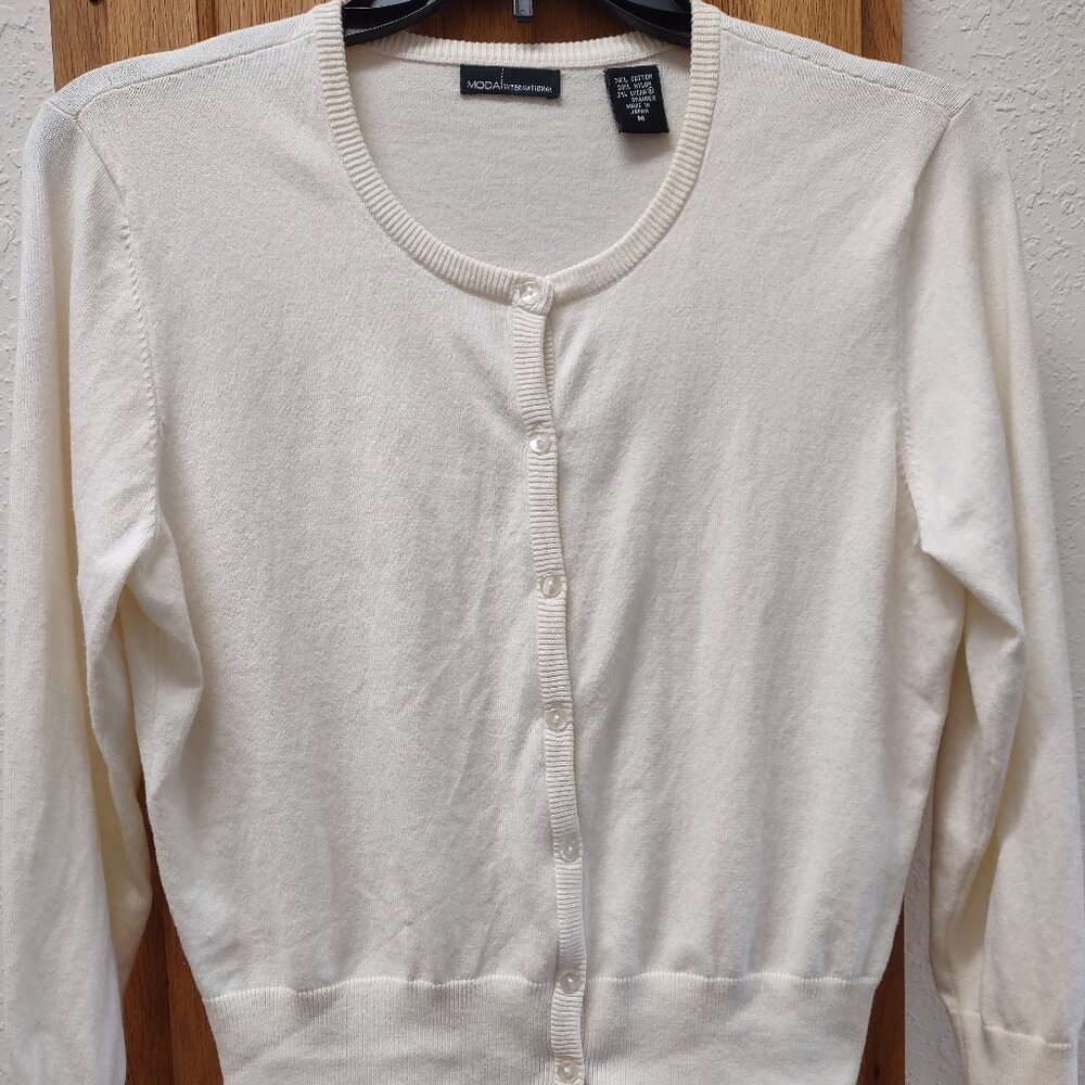 Summery cardigan, size Medium, worn once. Creamy pale almost yellow color. EUC